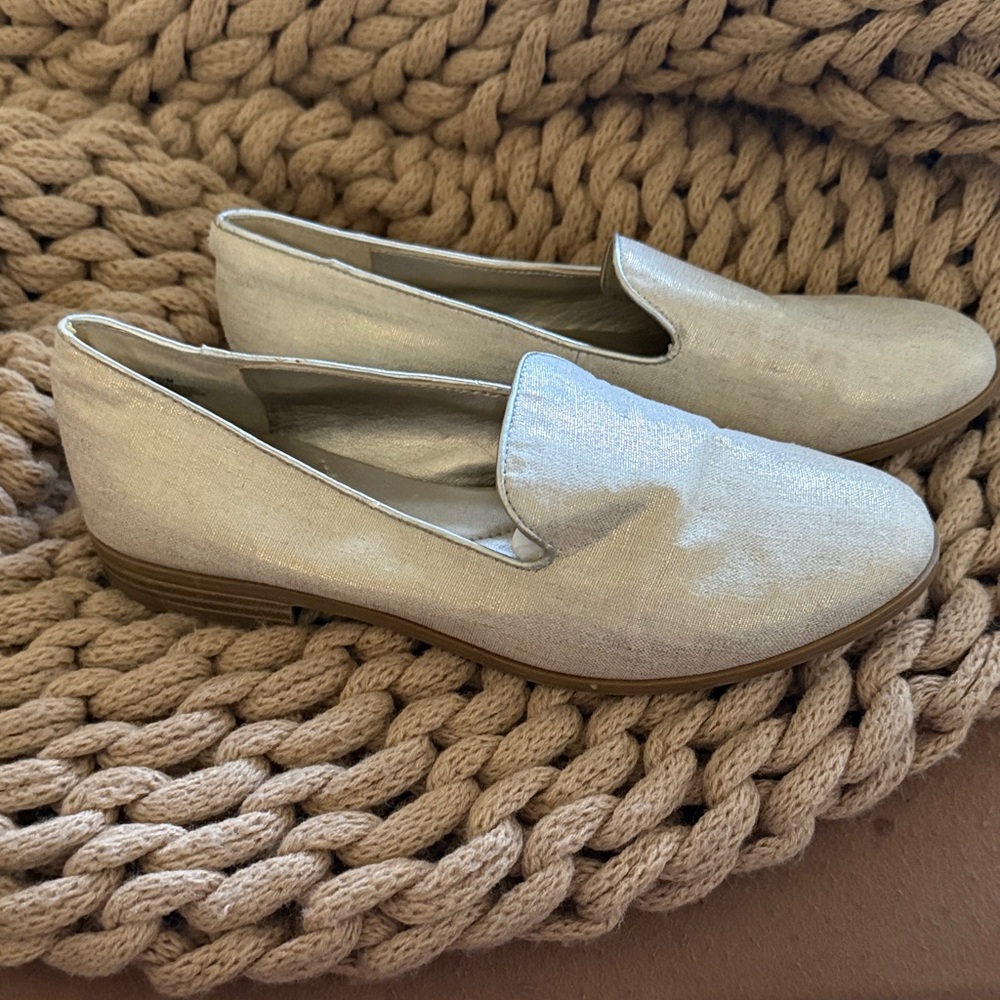 Bandolino Shimmering cream Loafers